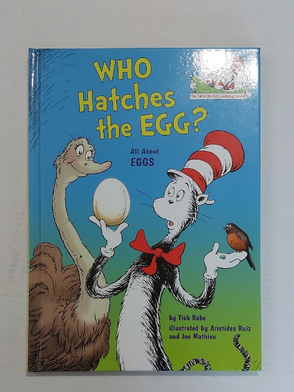 Dr. Seuss Who Hatches the Egg? Bright Blue and Green Cover